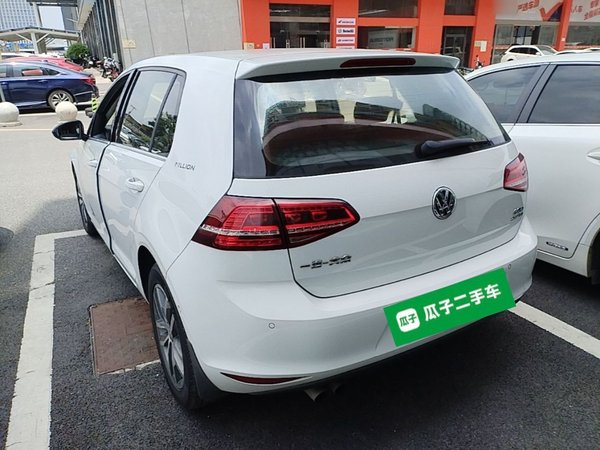Volkswagen Golf 2017, 159500 км, за 9317 USD