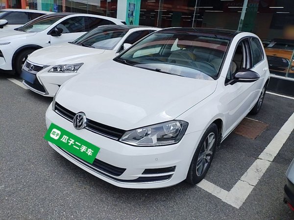 Volkswagen Golf · 2017 год