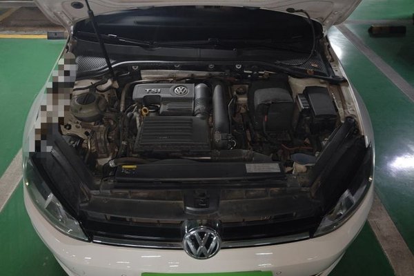 Volkswagen Golf 2017, 60300 км, за 9536 USD