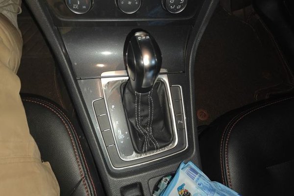 Volkswagen Golf 2017, 60300 км, за 9536 USD - фото 15