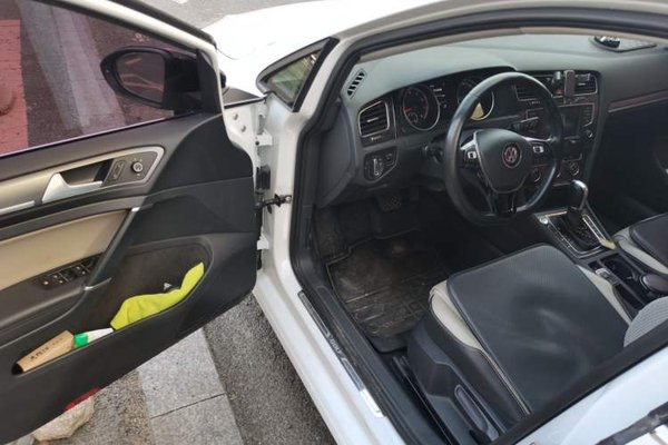 Volkswagen Golf 2017, 78000 км, за 8851 USD - фото 17