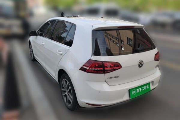 Volkswagen Golf 2017, 78000 км, за 8851 USD