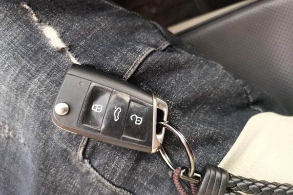 Volkswagen Golf 2017, 78000 км, за 8851 USD - фото 9