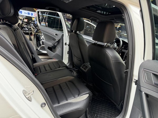Volkswagen Golf 2017, 88700 км, за 10554 USD - фото 27