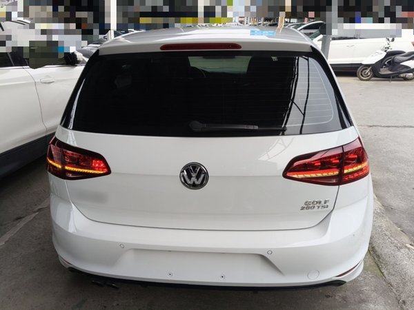 Volkswagen Golf 2017, 88700 км, за 10554 USD