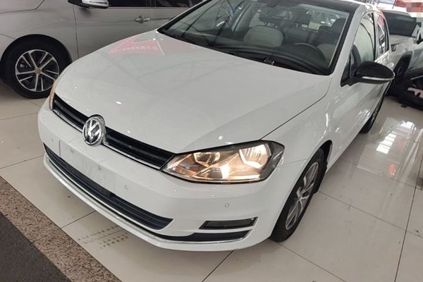 Volkswagen Golf · 2017 год