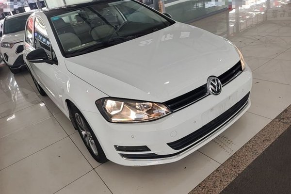 Volkswagen Golf 2017, 98600 км, за 8757 USD