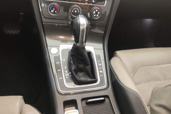 Volkswagen Golf 2017, 98600 км, за 8757 USD - фото 16