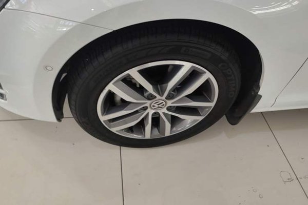 Volkswagen Golf 2017, 98600 км, за 8757 USD - фото 10