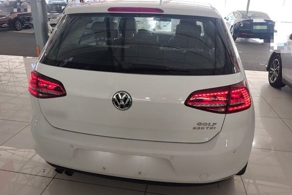 Volkswagen Golf 2017, 98600 км, за 8757 USD