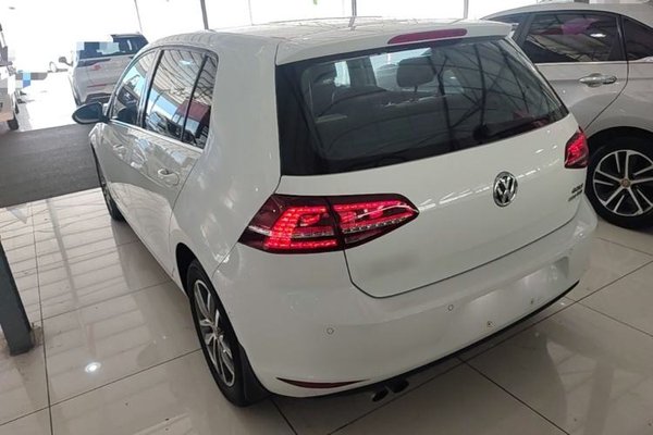 Volkswagen Golf 2017, 98600 км, за 8757 USD