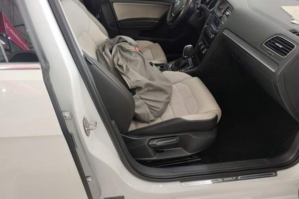 Volkswagen Golf 2017, 98600 км, за 8757 USD - фото 19