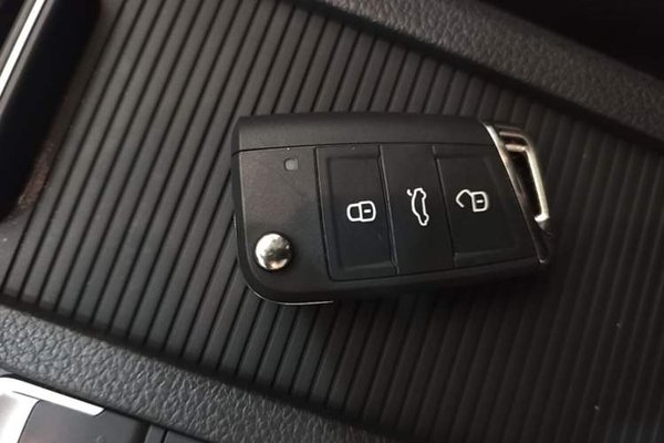 Volkswagen Golf 2017, 98600 км, за 8757 USD - фото 23