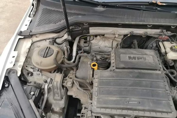 Volkswagen Golf 2017, 75500 км, за 6943 USD