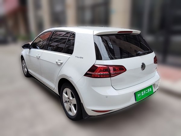 Volkswagen Golf 2017, 93600 км, за 7875 USD
