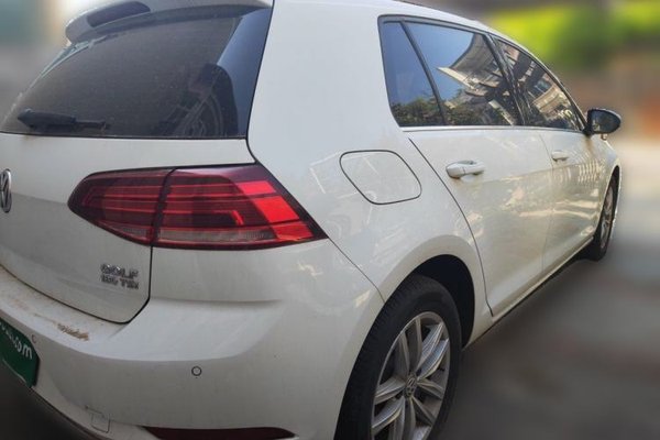Volkswagen Golf 2018, 27200 км, за 8512 USD