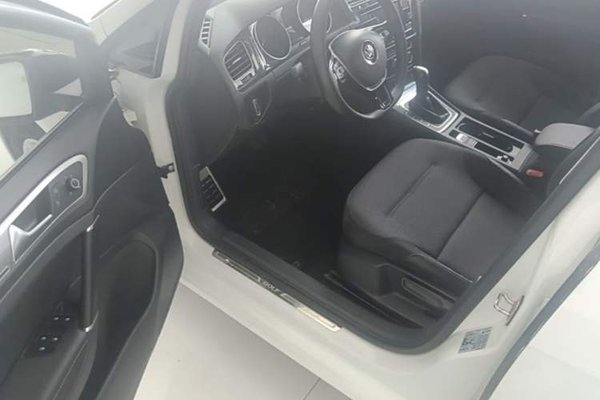 Volkswagen Golf 2018, 104100 км, за 8994 USD - фото 18