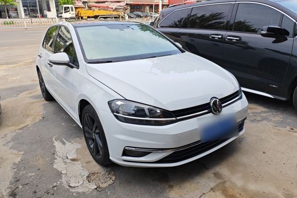 Volkswagen Golf 2018, 117200 км, за 9666 USD