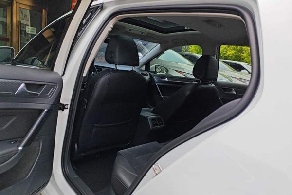Volkswagen Golf 2018, 117200 км, за 9666 USD - фото 10