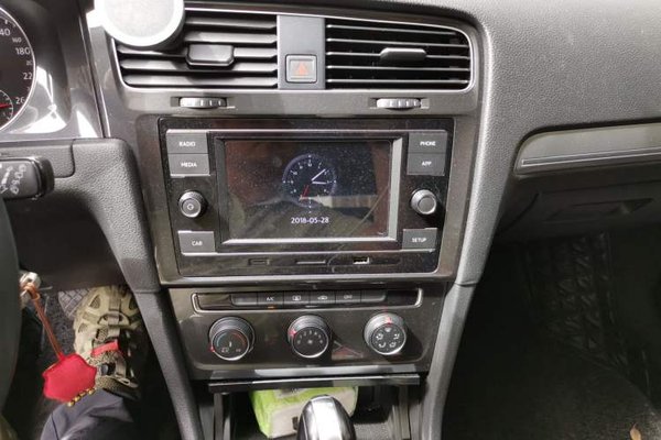 Volkswagen Golf 2018, 92300 км, за 7281 USD - фото 13