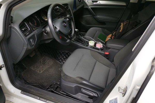 Volkswagen Golf 2018, 92300 км, за 7281 USD - фото 15