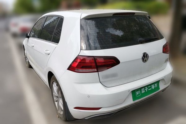 Volkswagen Golf 2018, 92300 км, за 7281 USD