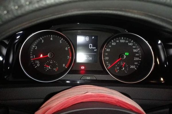 Volkswagen Golf 2018, 161800 км, за 6422 USD - фото 11