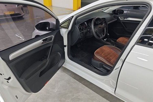Volkswagen Golf 2018, 116400 км, за 9519 USD - фото 19