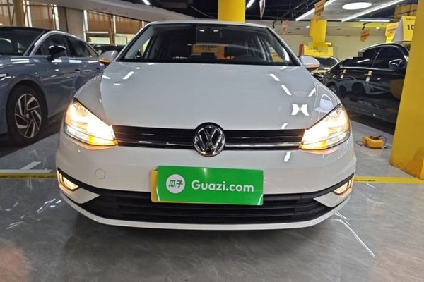 Volkswagen Golf 2018, 116400 км, за 9519 USD