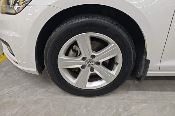 Volkswagen Golf 2018, 116400 км, за 9519 USD - фото 8