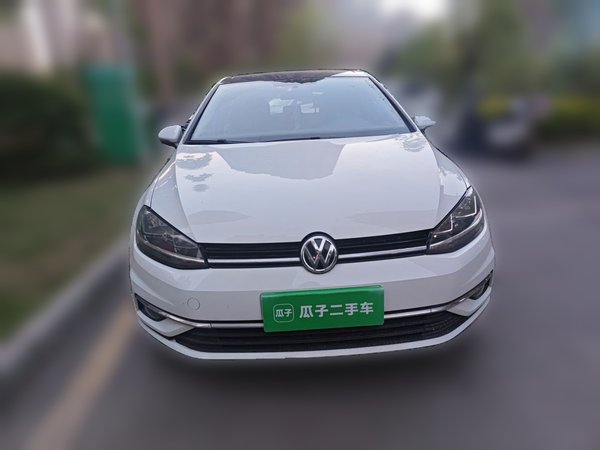 Volkswagen Golf 2018, 29900 км, за 9095 USD
