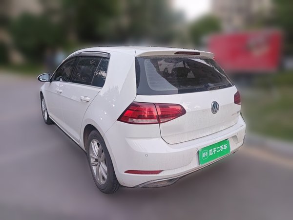 Volkswagen Golf 2018, 29900 км, за 9095 USD