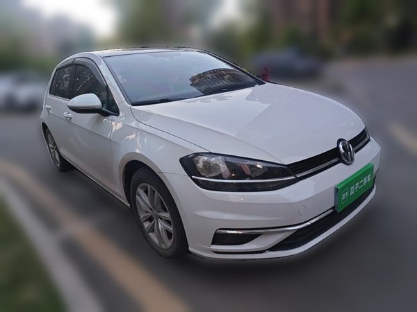 Volkswagen Golf 2018, 29900 км, за 9095 USD