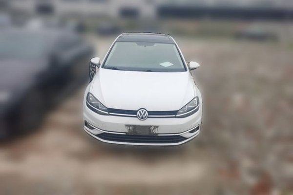 Volkswagen Golf 2018, 66600 км, за 10025 USD