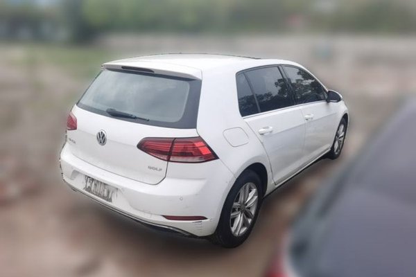 Volkswagen Golf 2018, 66600 км, за 10025 USD - фото 6
