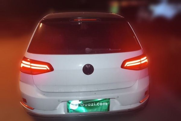 Volkswagen Golf 2018, 72300 км, за 7326 USD