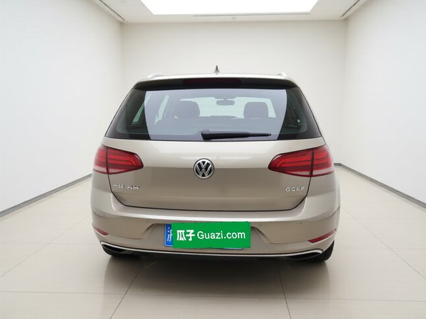 Volkswagen Golf 2018, 107000 км, за 9140 USD