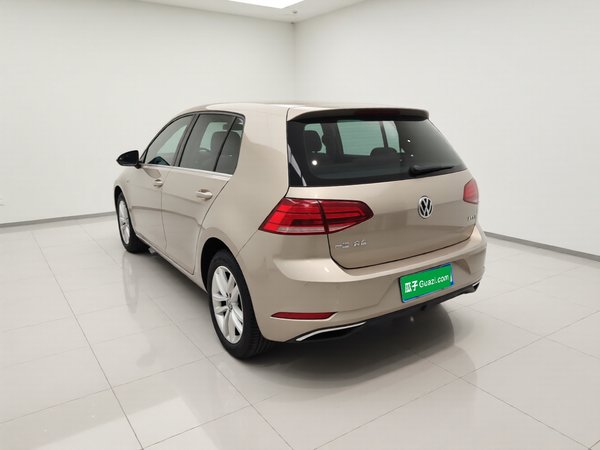 Volkswagen Golf 2018, 107000 км, за 9140 USD