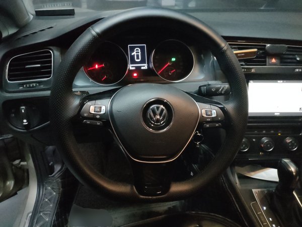 Volkswagen Golf 2019, 35100 км, за 10065 USD - фото 9