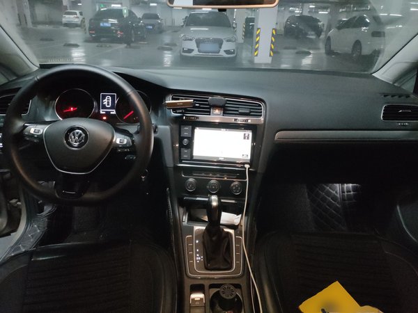 Volkswagen Golf 2019, 35100 км, за 10065 USD - фото 13