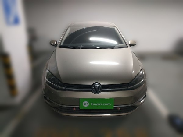 Volkswagen Golf 2019, 35100 км, за 10065 USD