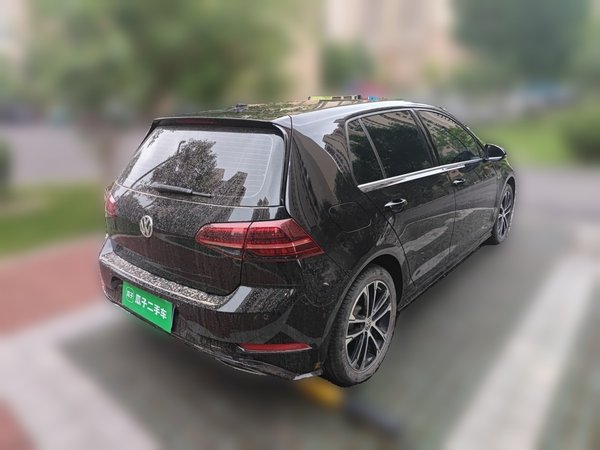 Volkswagen Golf 2019, 63200 км, за 11357 USD