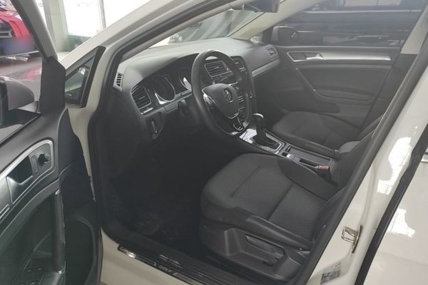 Volkswagen Golf 2019, 45000 км, за 10791 USD - фото 26