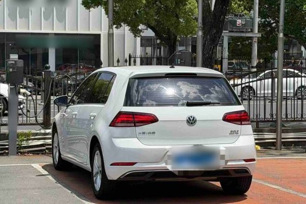 Volkswagen Golf 2019, 45000 км, за 10791 USD - фото 16