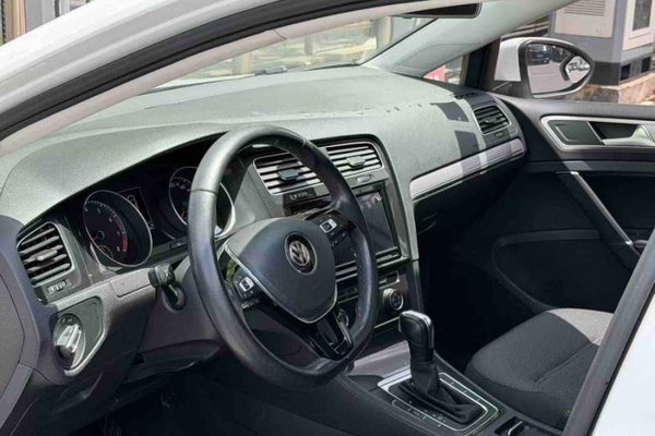 Volkswagen Golf 2019, 45000 км, за 10791 USD - фото 33