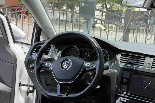Volkswagen Golf 2019, 45000 км, за 10791 USD - фото 35