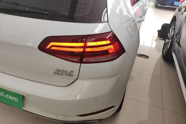 Volkswagen Golf 2019, 45000 км, за 10791 USD - фото 9