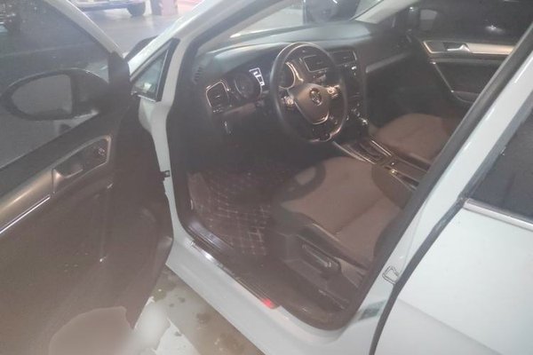 Volkswagen Golf 2019, 58600 км, за 9383 USD - фото 17