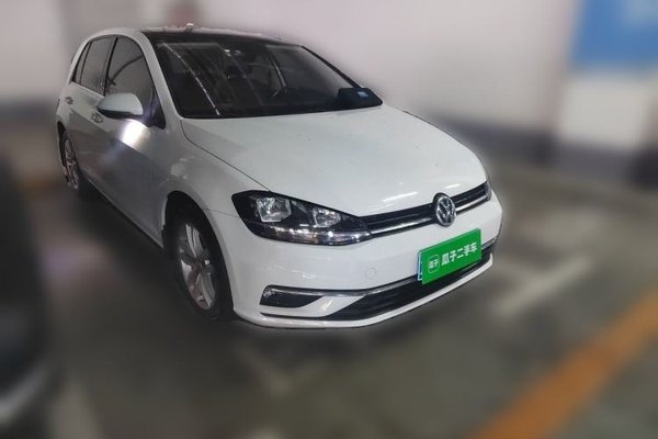 Volkswagen Golf 2019, 58600 км, за 9383 USD