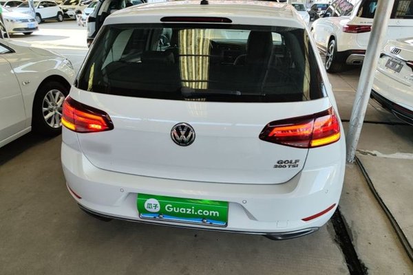 Volkswagen Golf 2019, 68500 км, за 10727 USD